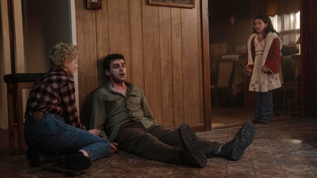 Wolf Man (Universal) Julia Garner Christopher Abbott Matilda Firth