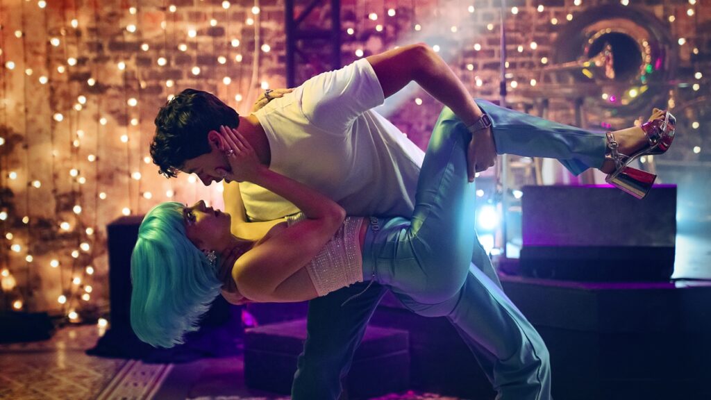 People We Meet on Vacation (Netflix) Emily Bader Tom Blyth