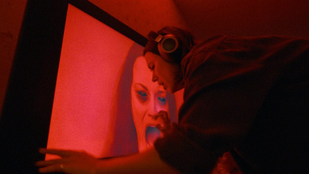 undertone Nina Kiri 3